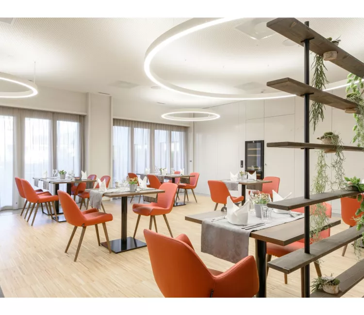 Moments Furniture_EMS St. Bernhard Wettingen