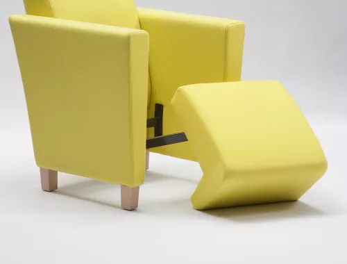moments furniture seating collection_Pilot_zorgzetel